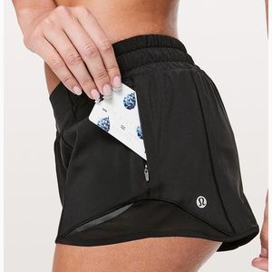 lululemon hotty hot shorts!!